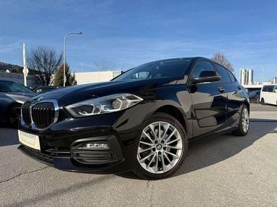 Schwarz Gebraucht 2020 BMW 118 Sport Line Kleinwagen | € 20.889 (Guter Preis)