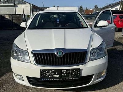 Gebraucht Skoda Octavia Ambition 105 PS (77 kW) 2012 Kombi