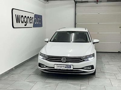 Gebraucht VW Passat Elegance 150 PS (110 kW) 2019 Weiß Kombi