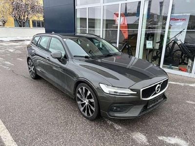 Grau Gebraucht 2019 Volvo V60 Momentum Kombi | € 26.990 (Etwas zu teuer)