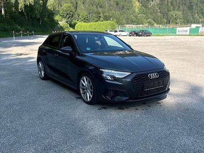 Grau Gebraucht 2020 Audi A3 Advanced Kombi | € 26.000