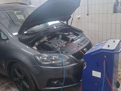 Grau Gebraucht 2012 Seat Alhambra Van / Kleinbus | € 8.800 (Guter Preis)