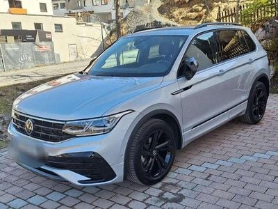 Silber Gebraucht 2024 VW Tiguan R-line SUV | € 41.999 (Teuer)