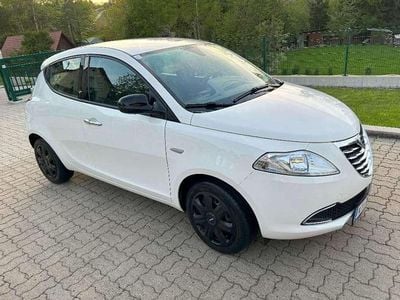 Weiß Gebraucht 2011 Lancia Ypsilon Kleinwagen | € 4.400