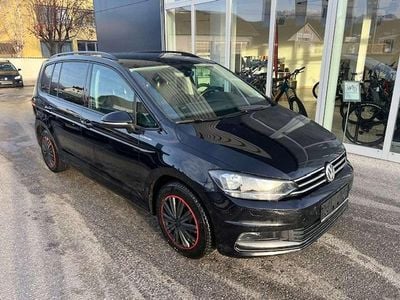 Schwarz Gebraucht 2019 VW Touran Comfortline Van / Kleinbus | € 19.900 (Etwas zu teuer)