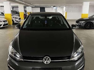 Gebraucht VW Golf VII 116 PS (85 kW) 2018 Grau Limousine