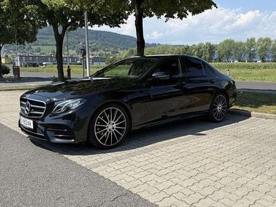 Gebraucht 2016 Mercedes E220 AMG line Limousine | € 26.990 (Teuer)