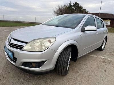 Grau Gebraucht 2007 Opel Astra Style Limousine | € 3.490 (Fairer Preis)