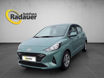 Neu Hyundai i10 63 PS (46 kW) 2025 Grün Kleinwagen