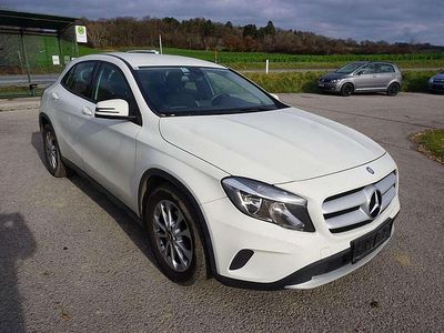 Gebraucht Mercedes GLA200 136 PS (100 kW) 2014 Weiß SUV