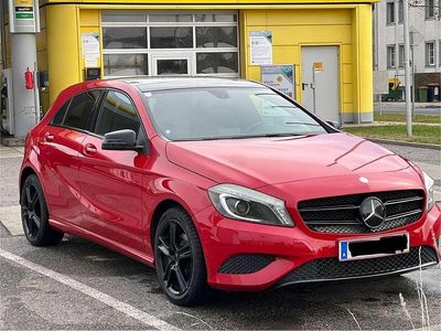 Rot Gebraucht 2014 Mercedes 180 Limousine | € 13.800