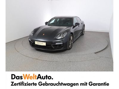 Porsche Panamera 4