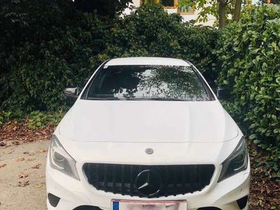 Mercedes CLA180