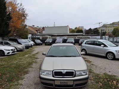 Bronze Gebraucht 2004 Skoda Octavia Elegance Limousine | € 3.490
