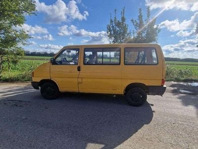 Gebraucht VW T4 61 PS (44 kW) 1996 Gelb Van