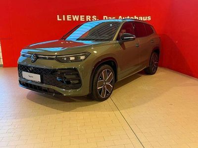 Mittelgrün metallic Neu 2025 VW Tayron Sport SUV | € 54.890 (Etwas zu teuer)