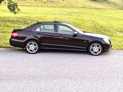 Gebraucht 2009 Mercedes E350 Elegance Limousine | € 16.000