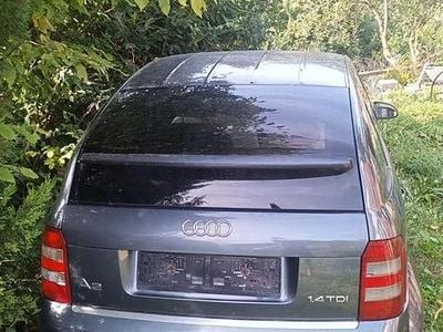 Grau Gebraucht 2002 Audi A2 Kleinwagen | € 1.250