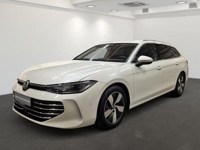 Gebraucht VW Passat Elegance 150 PS (110 kW) 2025 Weiss  metallic Kombi