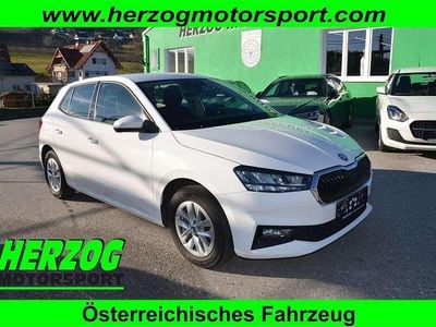 Weiß Gebraucht 2022 Skoda Fabia Kleinwagen | € 12.940 (Fairer Preis)