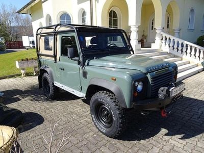Gebraucht Land Rover Defender 122 PS (89 kW) 2013 Grün SUV