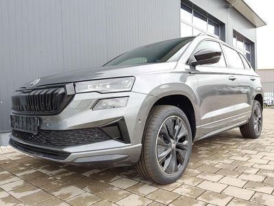 Grau Neu 2025 Skoda Karoq SportLine SUV | € 43.667 (Fairer Preis)
