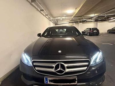 Gebraucht Mercedes E220 194 PS (142 kW) 2016 Limousine