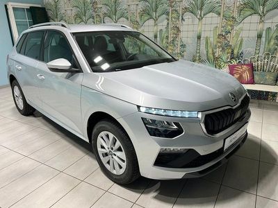 Silber metallic Neu 2025 Skoda Kamiq Selection SUV | € 28.950 (Fairer Preis)