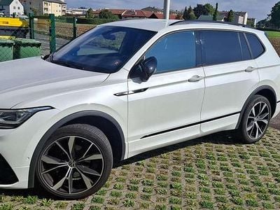 Weiß Gebraucht 2022 VW Tiguan Allspace R-line SUV | € 44.000 (Fairer Preis)