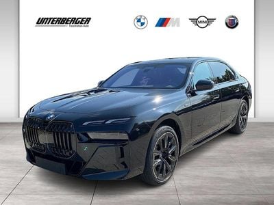 Schwarz Neu 2025 BMW 740 M Sport Limousine | € 134.990