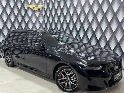 Schwarz Gebraucht 2025 BMW 530e M Sport Kombi | € 59.999
