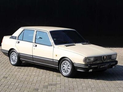 Gebraucht Alfa Romeo Giulietta 131 PS (96 kW) 1982 Weiß Kleinwagen