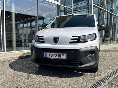 Weiß Gebraucht 2024 Peugeot Partner Premium Van / Kleinbus | € 21.900 (Etwas zu teuer)