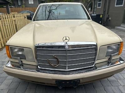 Beige Gebraucht 1989 Mercedes 420 Limousine | € 19.900