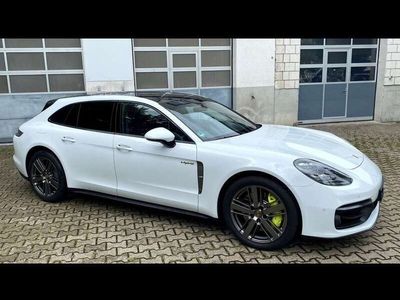 Porsche Panamera 4