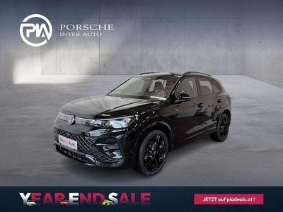 Schwarz metallic Neu 2025 VW Tiguan Sport SUV | € 54.650