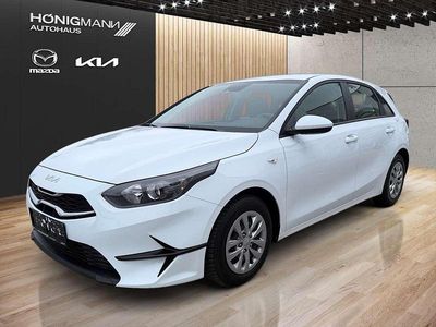 Gebraucht Kia Ceed 99 PS (72 kW) 2023 Weiß Kleinwagen