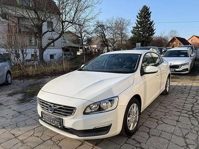 Gebraucht Volvo S60 Kinetic 114 PS (83 kW) 2014 Weiß Limousine