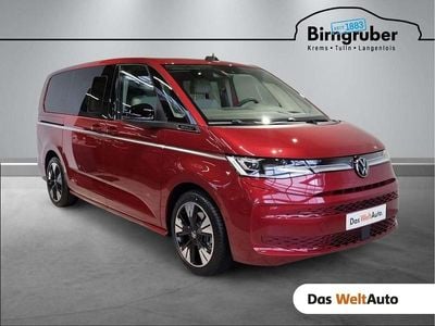 Mittelrot metallic Gebraucht 2024 VW Multivan Style Van | € 64.990