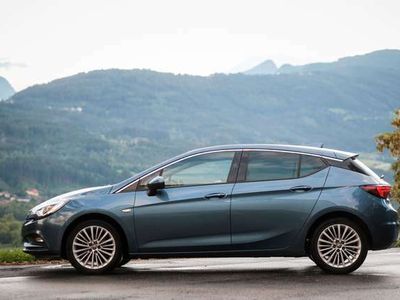 gebraucht Opel Astra 4 Turbo Innovation Top Ausstattung, Garantie