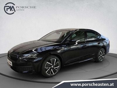 Schwarz metallicperleffektno Gebraucht 2024 Skoda Octavia SportLine Limousine | € 34.900 (Teuer)
