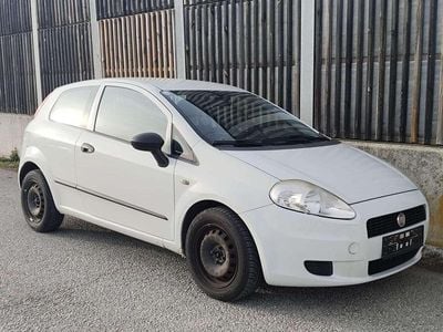 Weiß Gebraucht 2011 Fiat Punto Kleinwagen | € 900