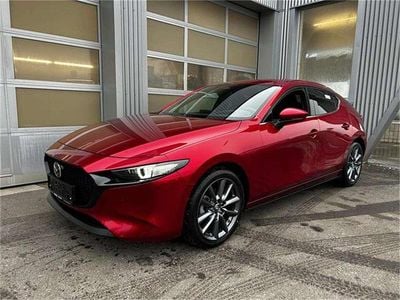 Neu Mazda 3 Center-Line 140 PS (102 kW) 2025 Rot Limousine