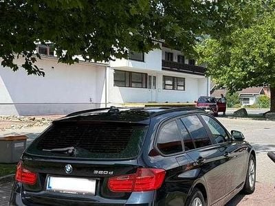 Schwarz Gebraucht 2013 BMW 320 Sport Line Kombi | € 9.990 (Fairer Preis)