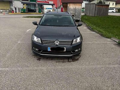 Grau Gebraucht 2011 VW Passat Highline Kombi | € 7.700 (Etwas zu teuer)