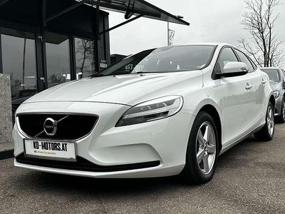 Weiß Gebraucht 2016 Volvo V40 Kinetic Kombi | € 11.900 (Fairer Preis)