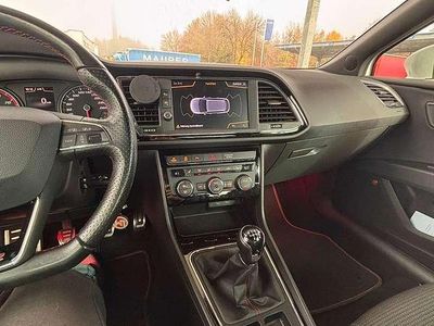 Weiß Gebraucht 2018 Seat Leon ST FR Kombi | € 15.000 (Etwas zu teuer)