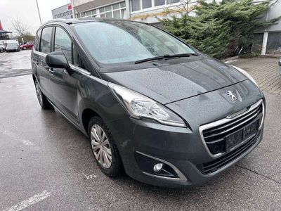 gebraucht Peugeot 5008 1,6 HDI 115 FAP Professional Line