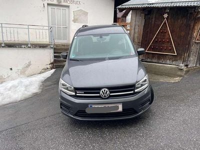 Grau Gebraucht 2020 VW Caddy Beach Van / Kleinbus | € 32.500 (Fairer Preis)