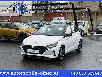Gebraucht Hyundai i20 101 PS (74 kW) 2021 Weiß Kleinwagen
